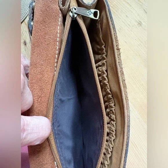 Patricia Nash Lanza Crossbody Organizer - Picture 12 of 15